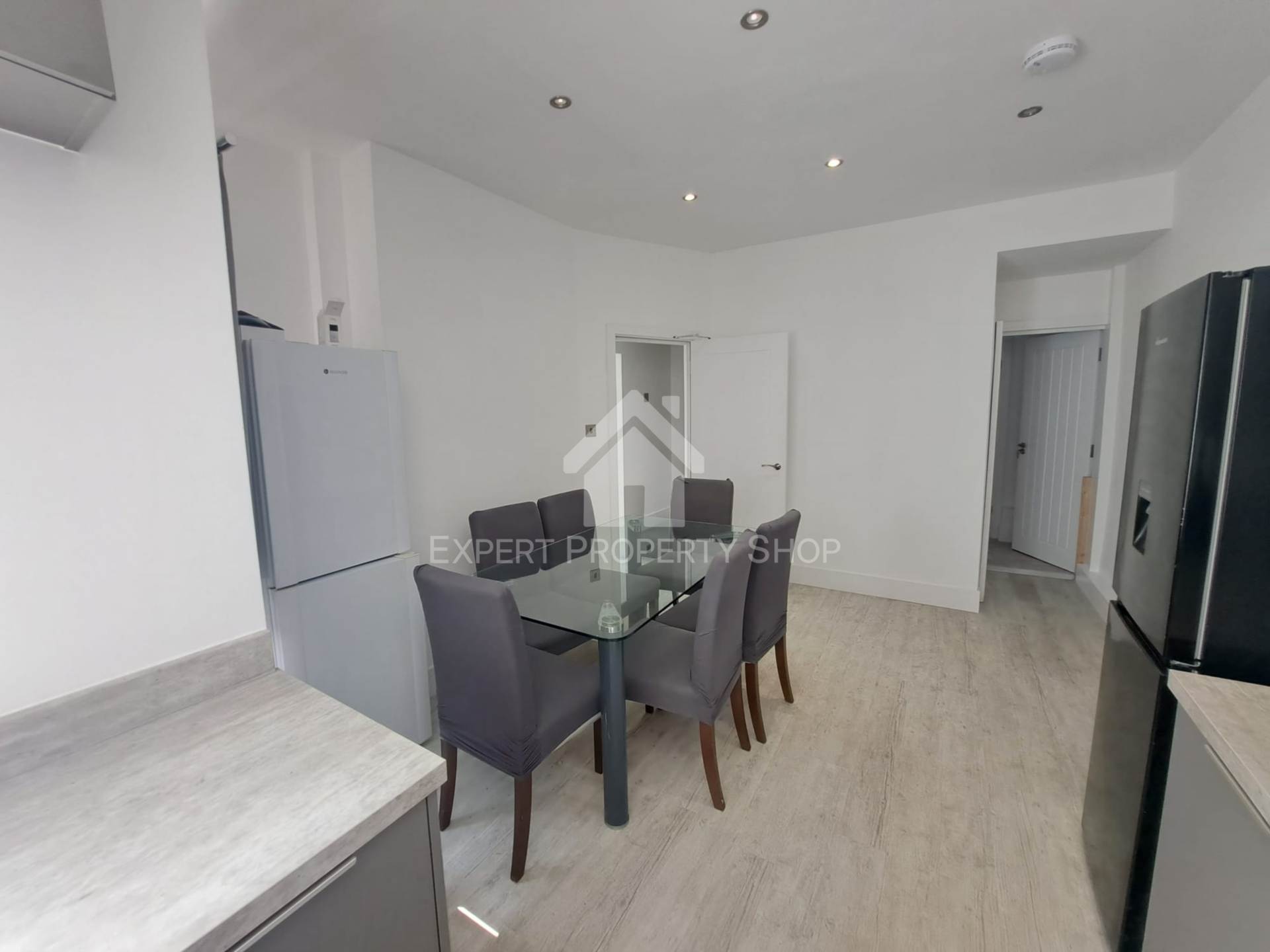 Room 1, 75 Church Street, Creswell, Image 5