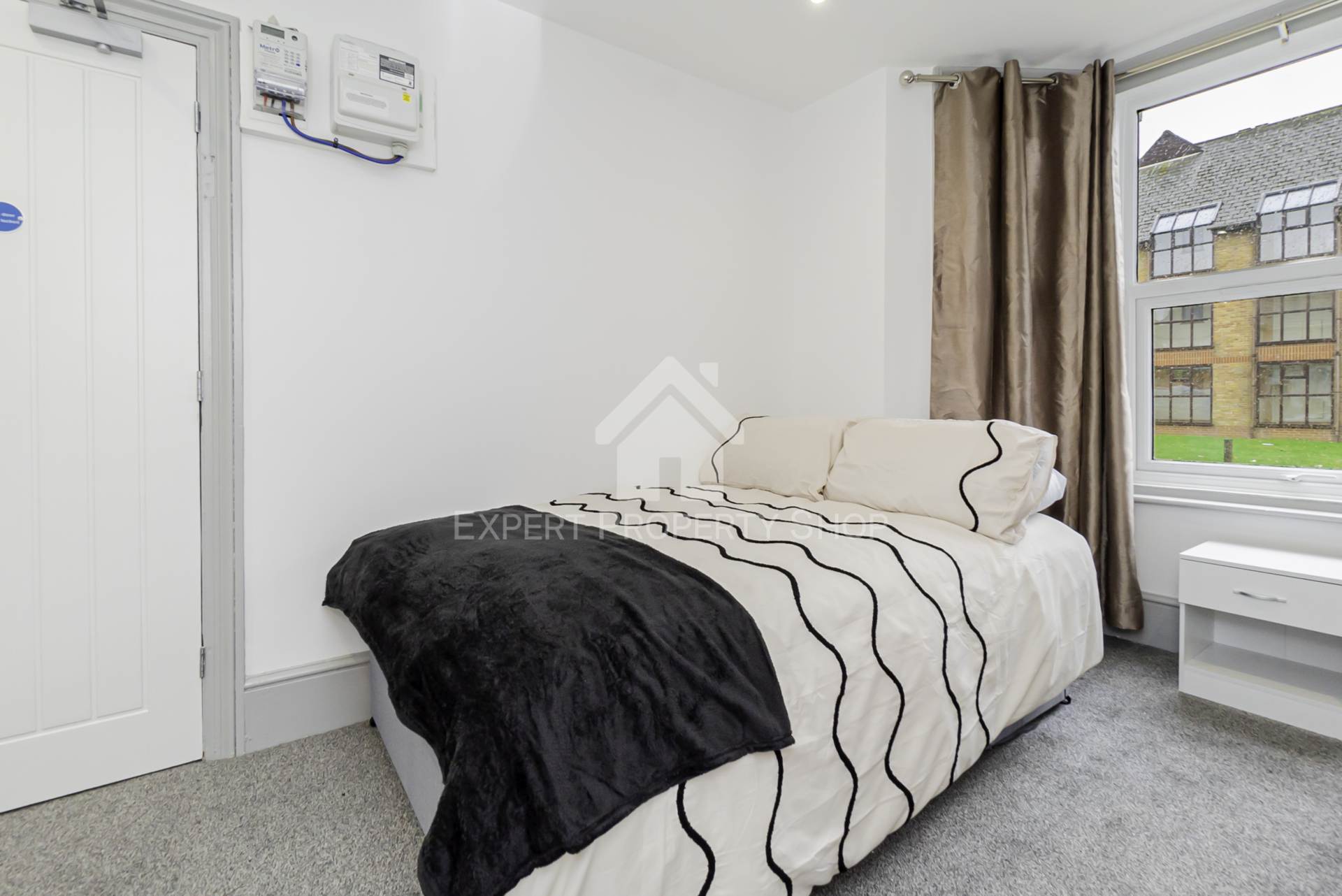 Room 1, 21a  Canterbury Road, Sittingbourne, Image 1