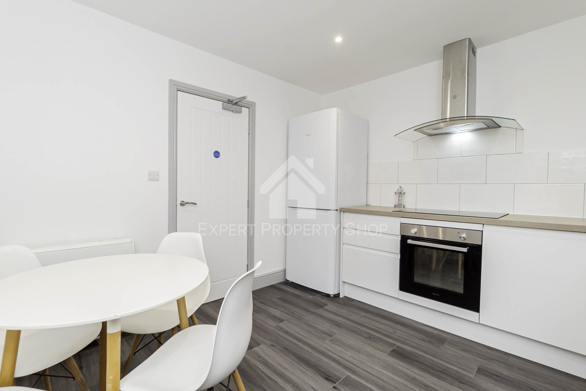 Room 1, 21a  Canterbury Road, Sittingbourne, Image 8