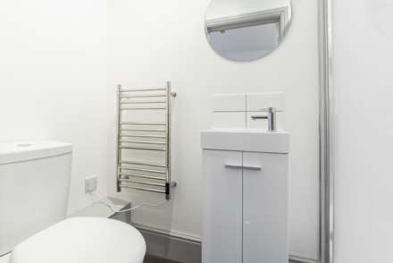 Room 1, 21a  Canterbury Road, Sittingbourne, Image 5