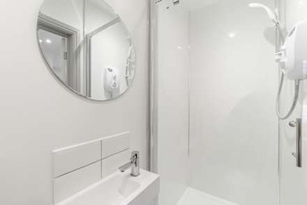 Room 1, 21a  Canterbury Road, Sittingbourne, Image 6