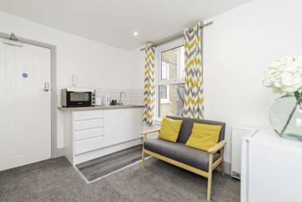 Room 4, 21a Canterbury Road, Sittingbourne, Image 11
