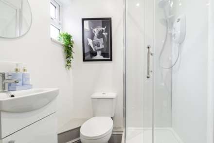 Room 4, 21a Canterbury Road, Sittingbourne, Image 4