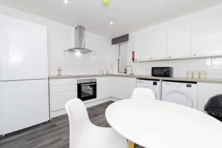 Room 4, 21a Canterbury Road, Sittingbourne, Image 7