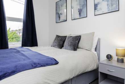 Room 5,  21a Canterbury Road, Sittingbourne