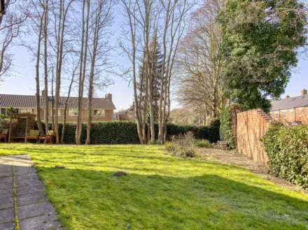 Grove Court, Worksop, Image 9