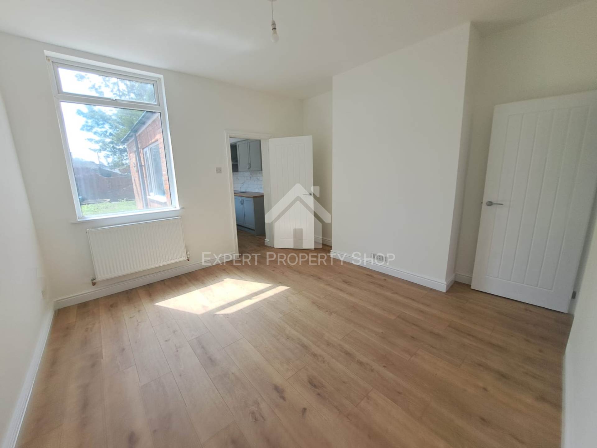 Newcastle Avenue, Worksop, Image 4