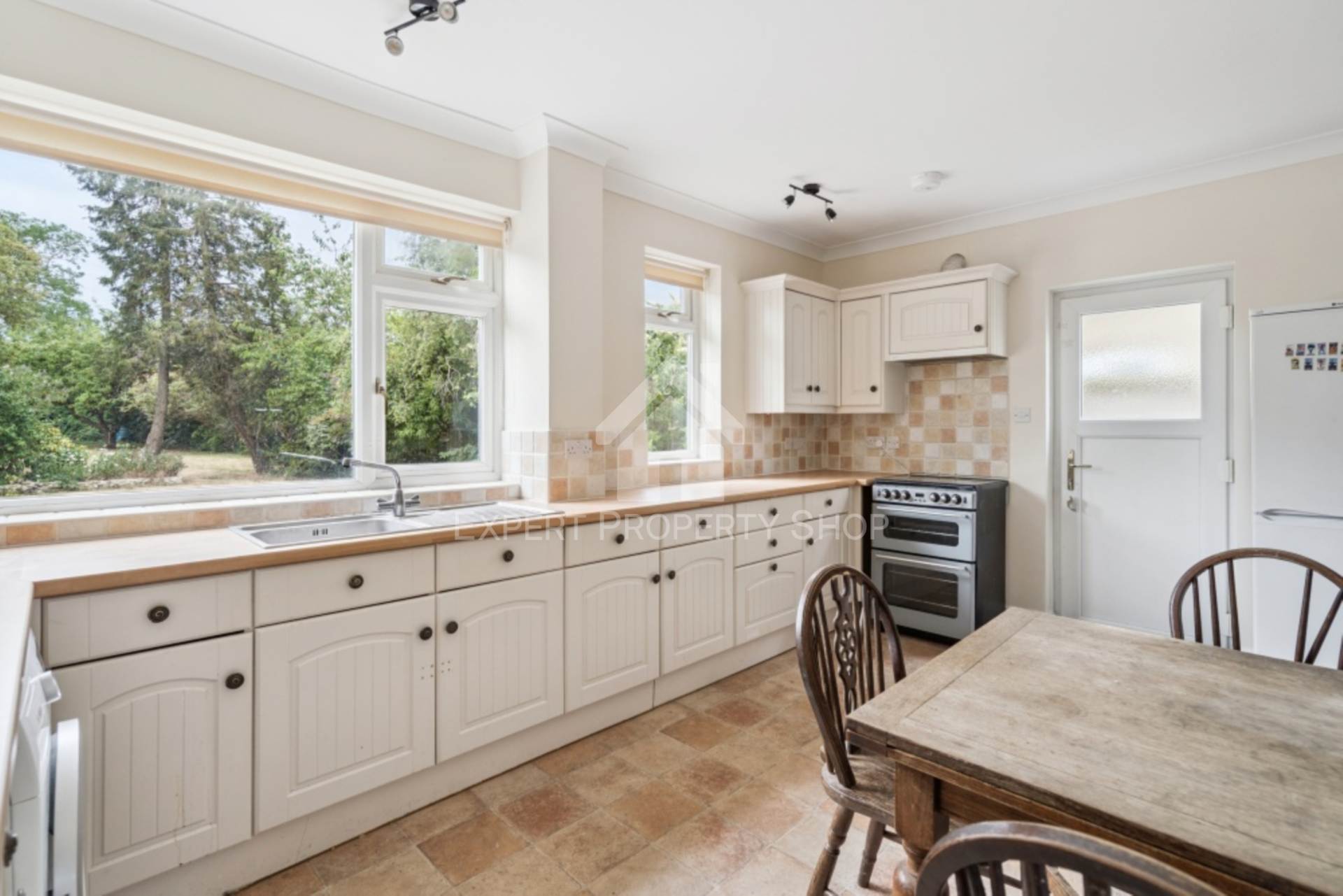 Tring Road, Aylesbury, Image 11