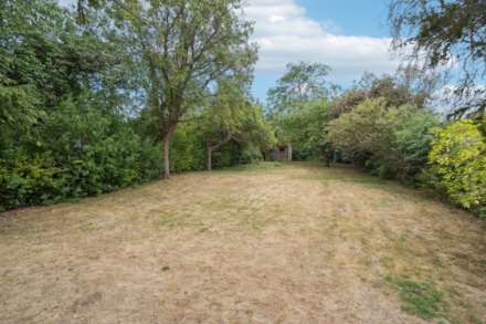 Tring Road, Aylesbury, Image 22