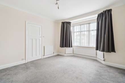 Tring Road, Aylesbury, Image 6