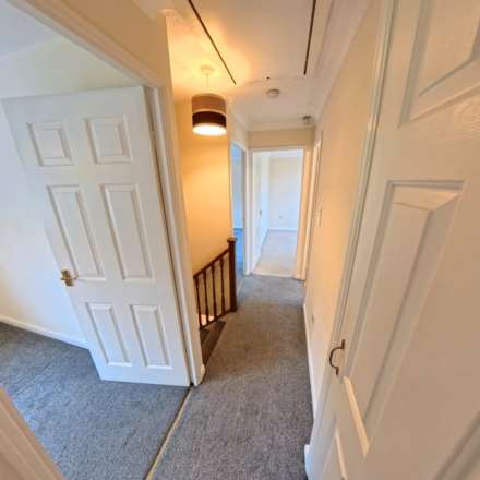 St. Marks Close, Worksop, Image 13