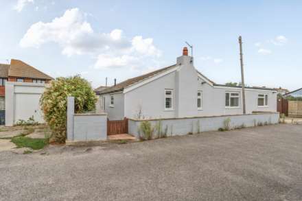 3 Bedroom Detached, Southwood Road, Hayling Island