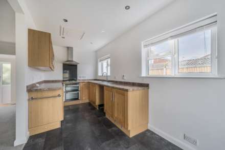Southwood Road, Hayling Island, Image 4