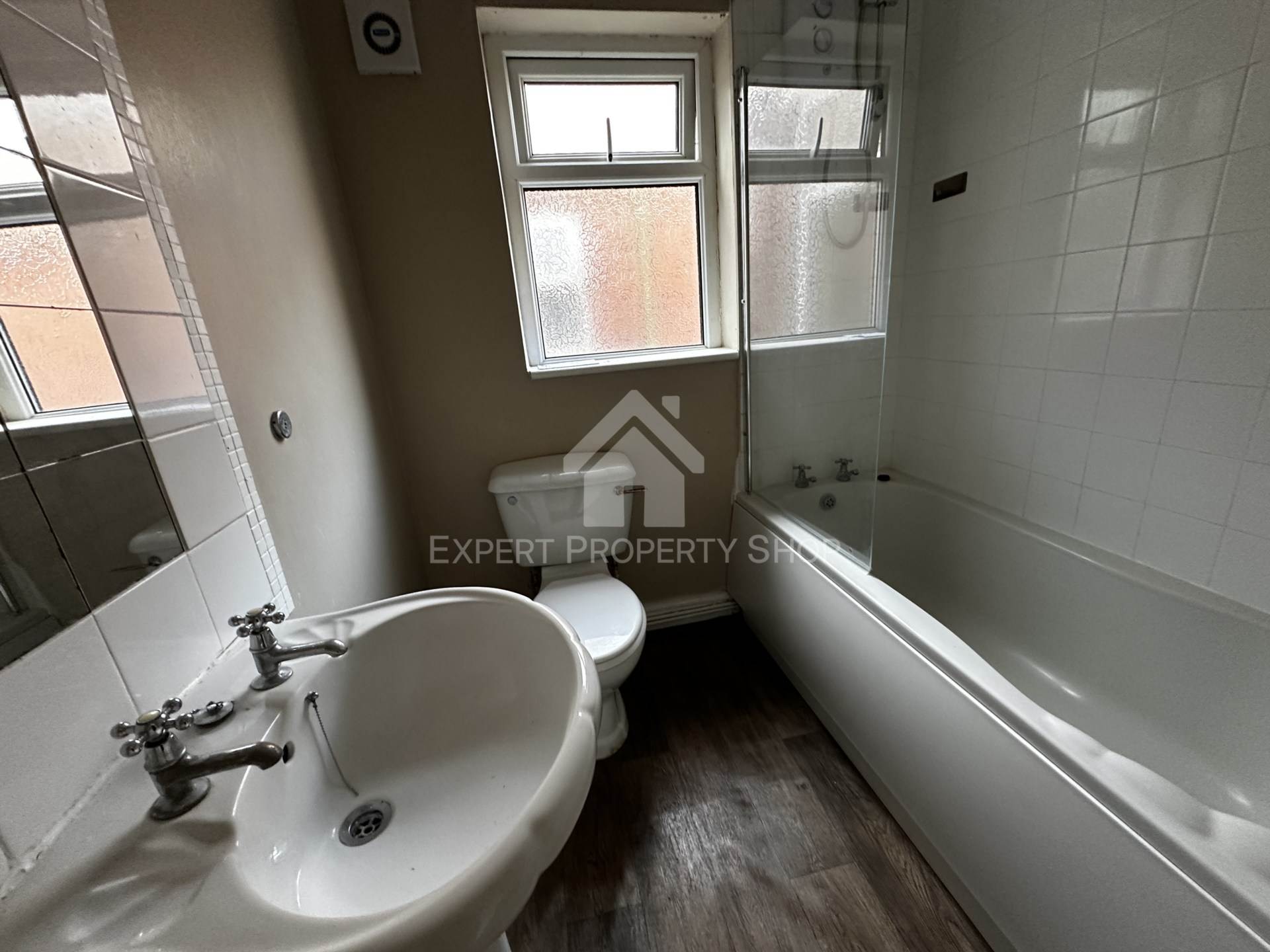 **AVAILABLE NOW** Urban Road. Doncaster, South Yorkshire, Image 10