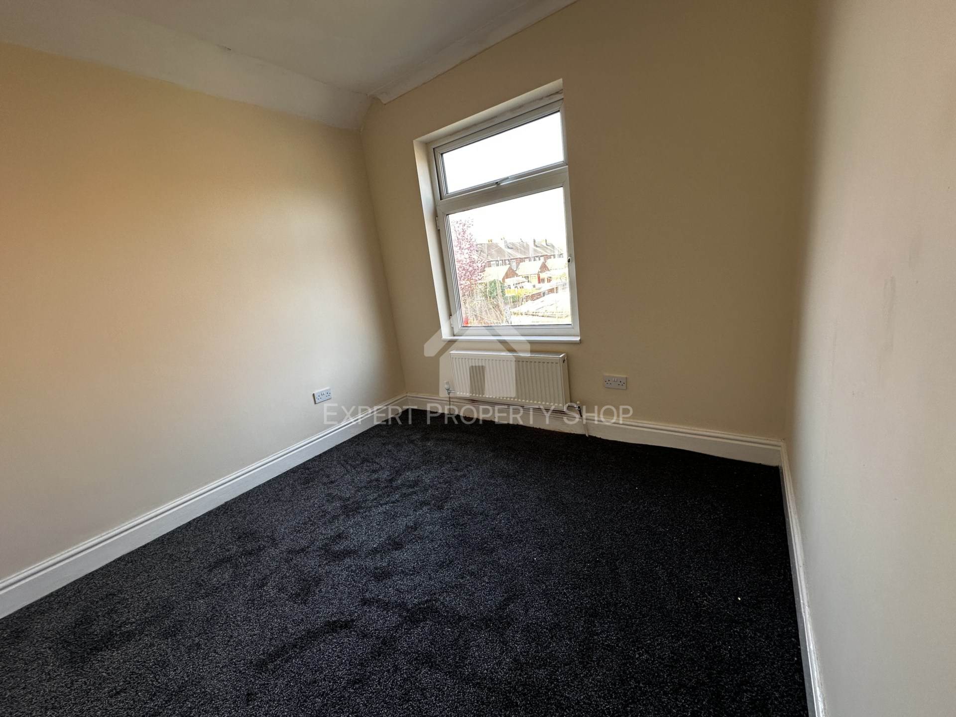 **AVAILABLE NOW** Urban Road. Doncaster, South Yorkshire, Image 12