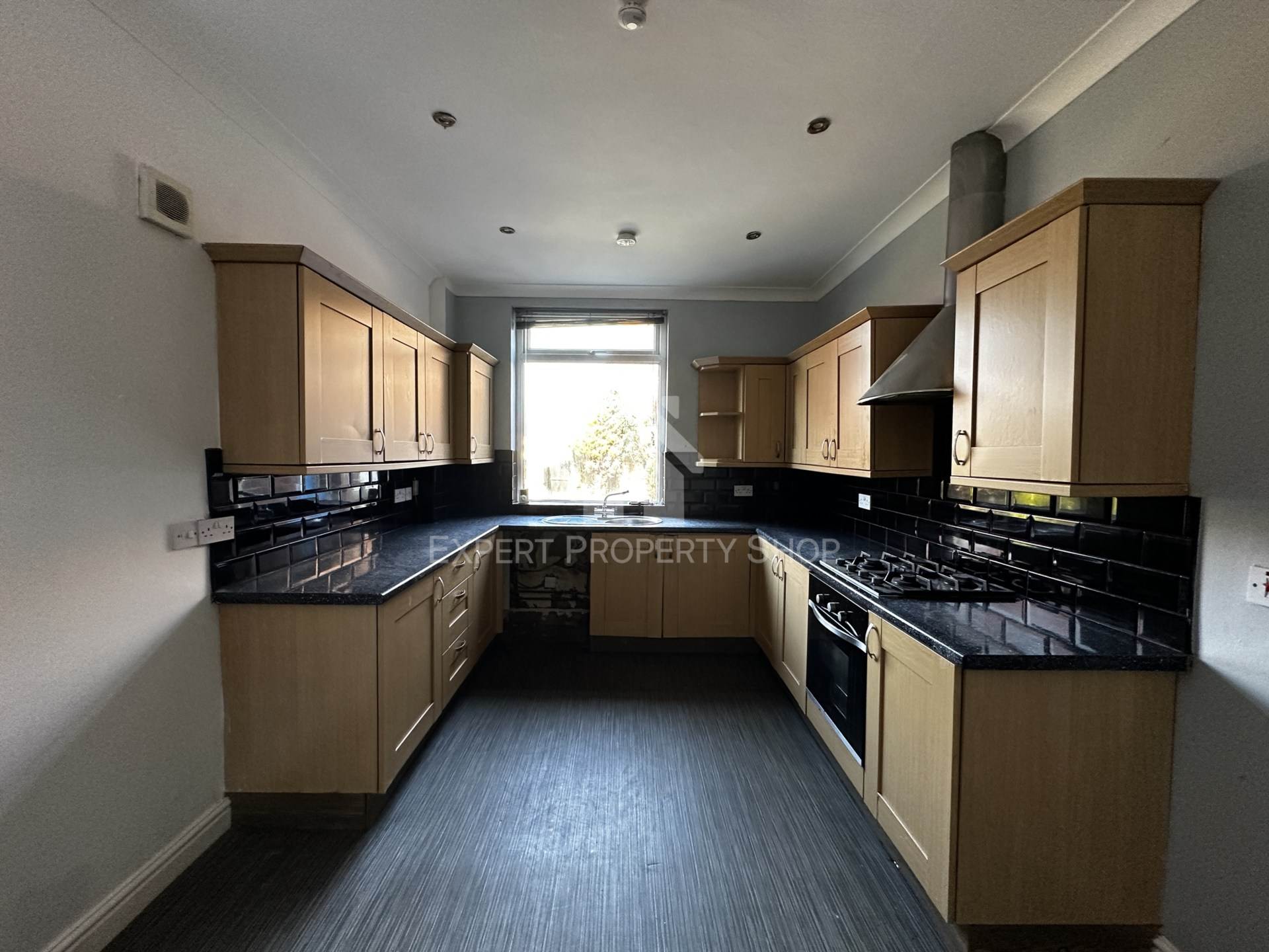 **AVAILABLE NOW** Urban Road. Doncaster, South Yorkshire, Image 9
