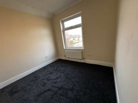 **AVAILABLE NOW** Urban Road. Doncaster, South Yorkshire, Image 12
