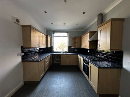 **AVAILABLE NOW** Urban Road. Doncaster, South Yorkshire, Image 9