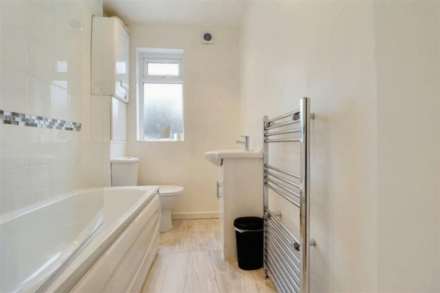 Ground floor flat, Portland Road, South Norwood, Image 4