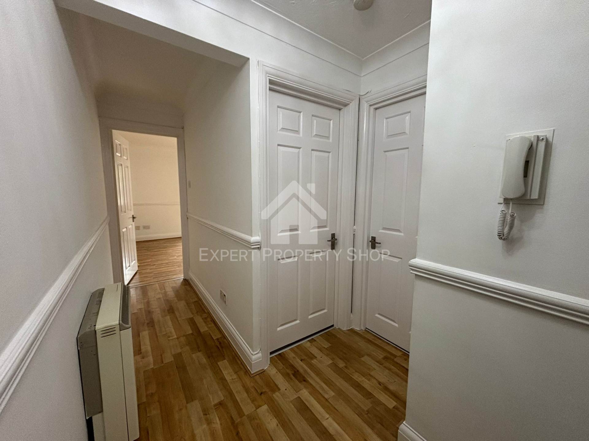 Benhill Wood Road, Sutton, Image 9