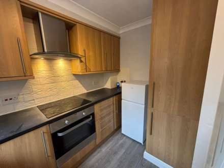 Benhill Wood Road, Sutton, Image 4