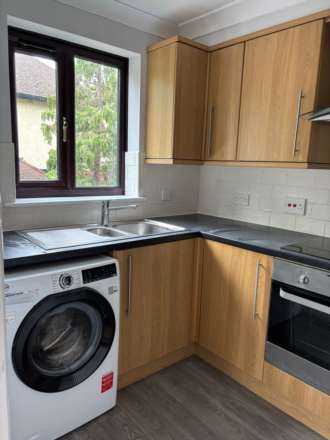 Benhill Wood Road, Sutton, Image 5