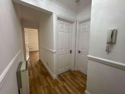 Benhill Wood Road, Sutton, Image 9