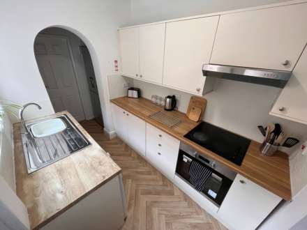 Room 1, Newcastle Avenue, Worksop, Image 6