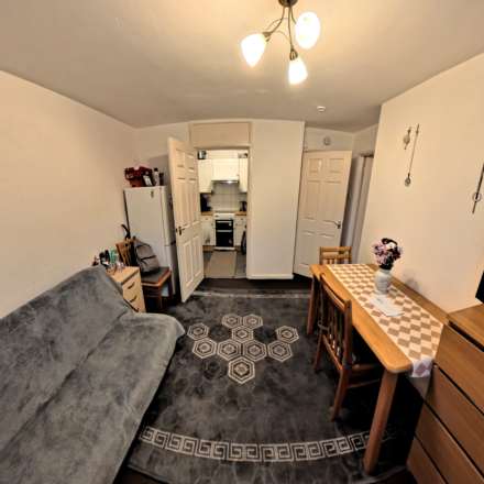 Lanchester Gardens, Worksop, Image 2