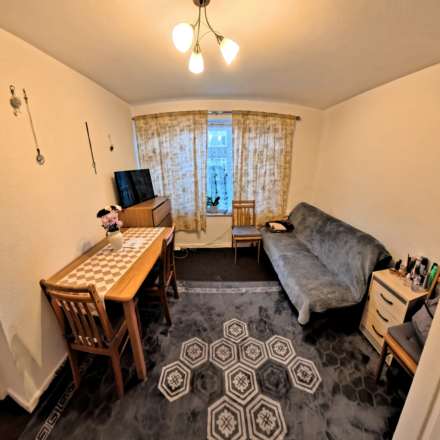 Lanchester Gardens, Worksop, Image 3