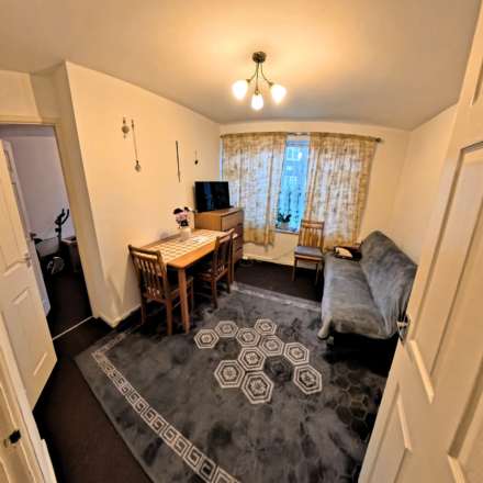 Lanchester Gardens, Worksop, Image 5