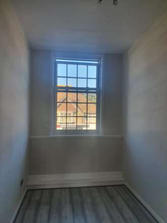 Broadwater Street West, Worthing, Image 4