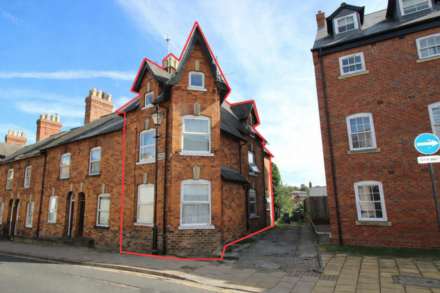 5 Bedroom End Terrace, Castlegate, Grantham