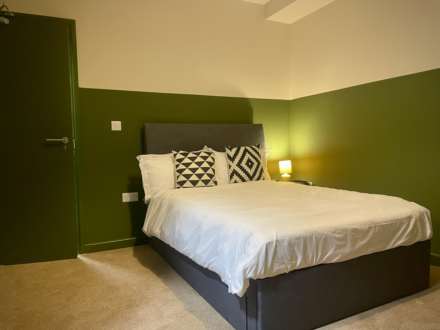 **AVAILABLE NOW**  Room 1,   En-suite Room , Commercial Avenue, Beeston, Image 1