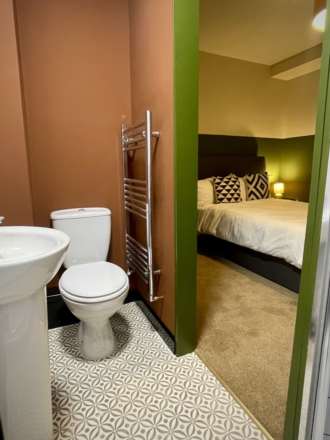 **AVAILABLE NOW**  Room 1,   En-suite Room , Commercial Avenue, Beeston, Image 5
