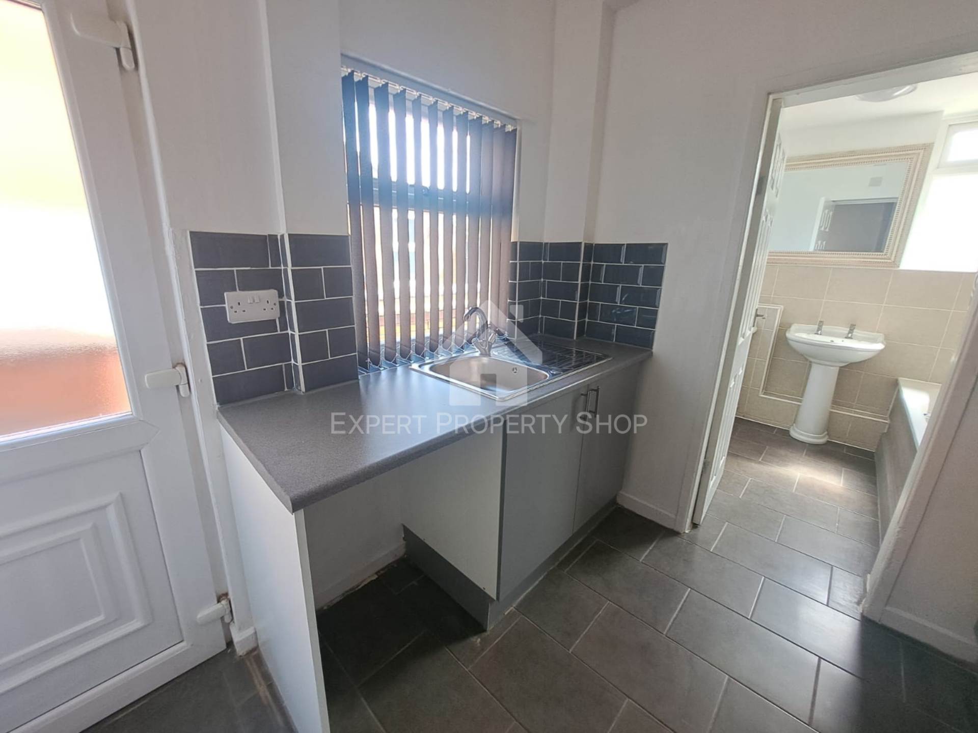 3 BEDROOM HOUSE. 121 Manvers Road. Beighton., Image 2