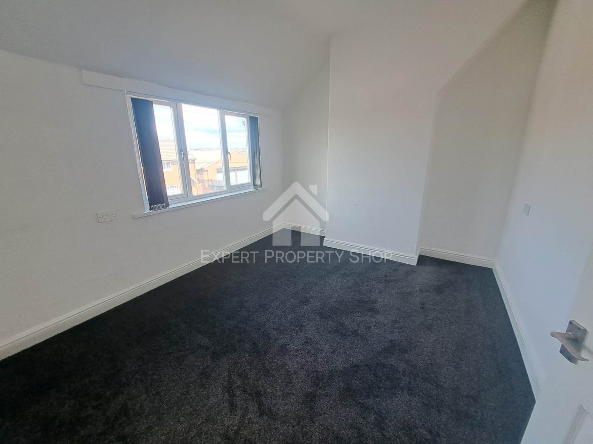 3 BEDROOM HOUSE. 121 Manvers Road. Beighton., Image 6