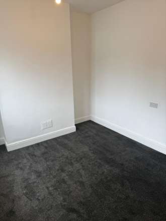 3 BEDROOM HOUSE. 121 Manvers Road. Beighton., Image 10