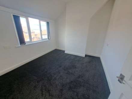 3 BEDROOM HOUSE. 121 Manvers Road. Beighton., Image 7