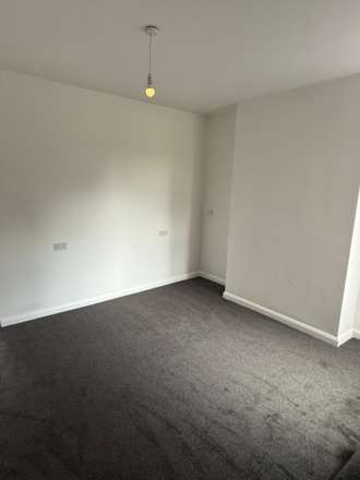 3 BEDROOM HOUSE. 121 Manvers Road. Beighton., Image 9