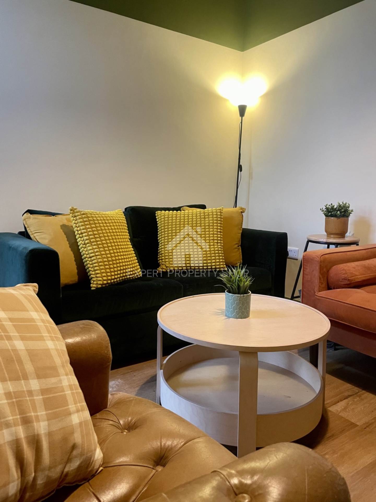 **AVAILABLE NOW**  Room 3,   En-suite Room , Commercial Avenue, Beeston, Image 11