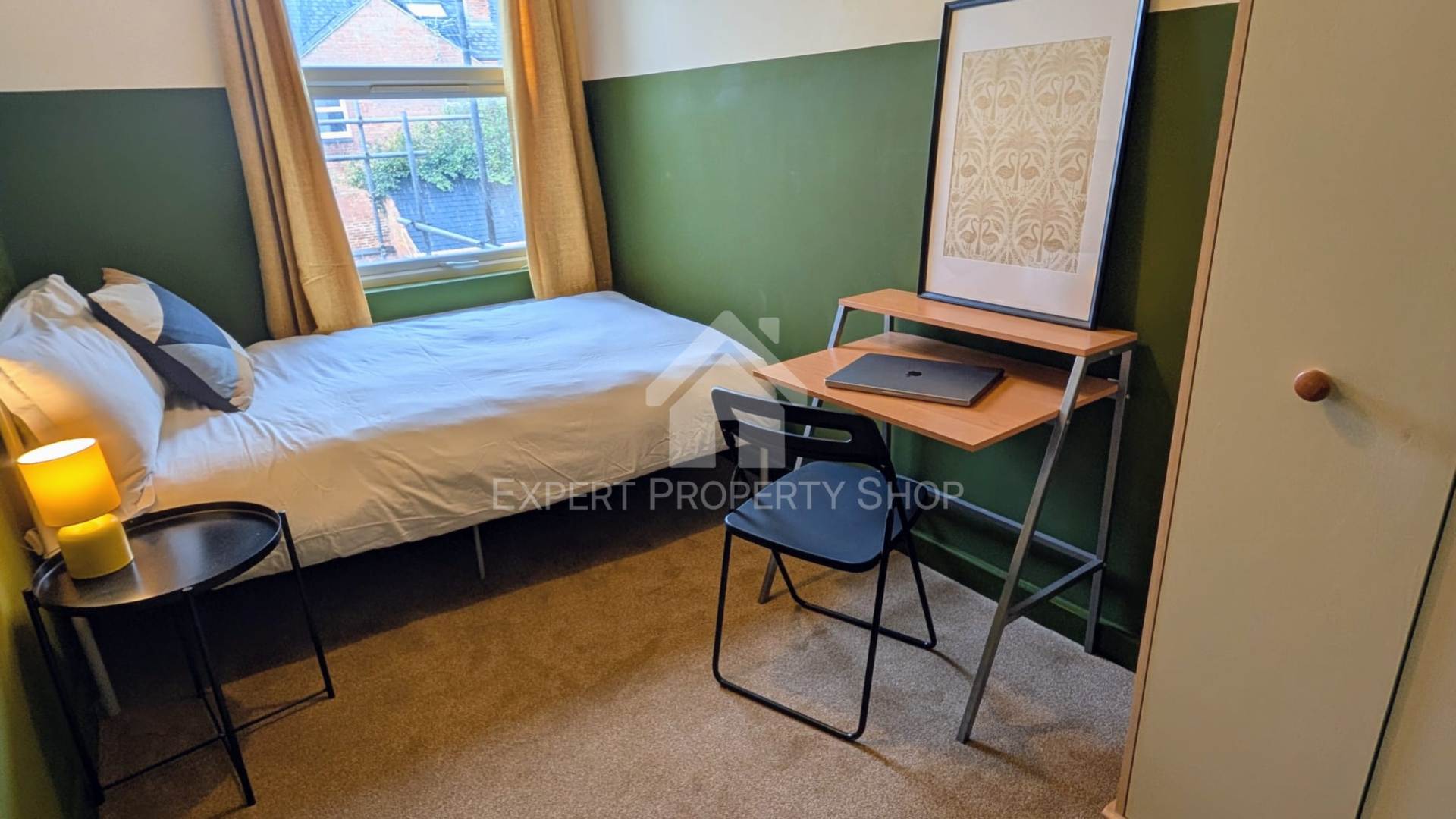 **AVAILABLE NOW**  Room 3,   En-suite Room , Commercial Avenue, Beeston, Image 3