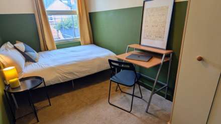 **AVAILABLE NOW**  Room 3,   En-suite Room , Commercial Avenue, Beeston, Image 3