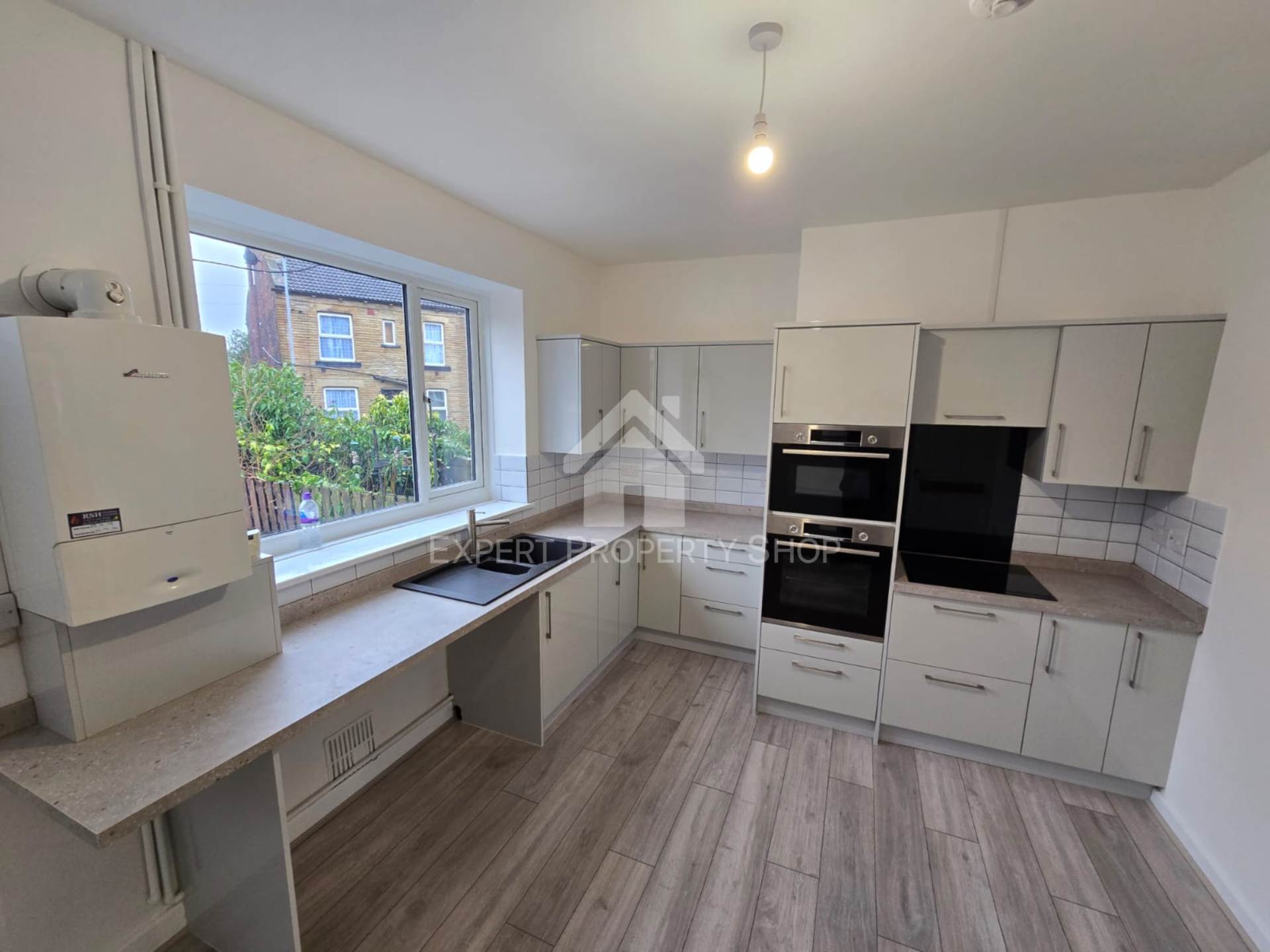 Gillroyd Parade, Morley, Image 1