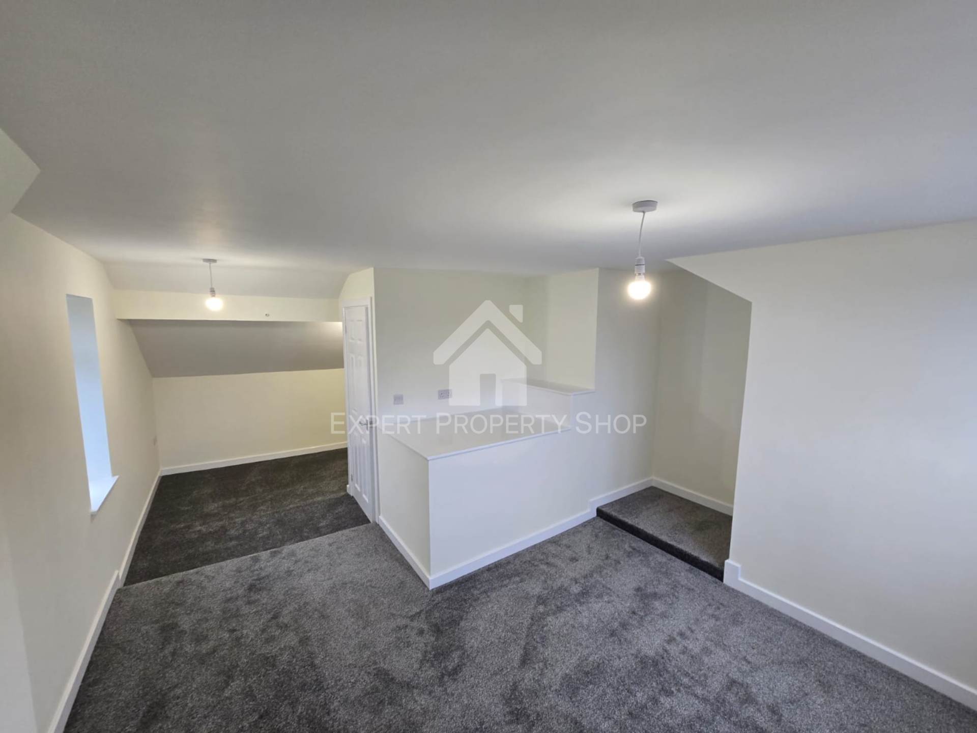 Gillroyd Parade, Morley, Image 15