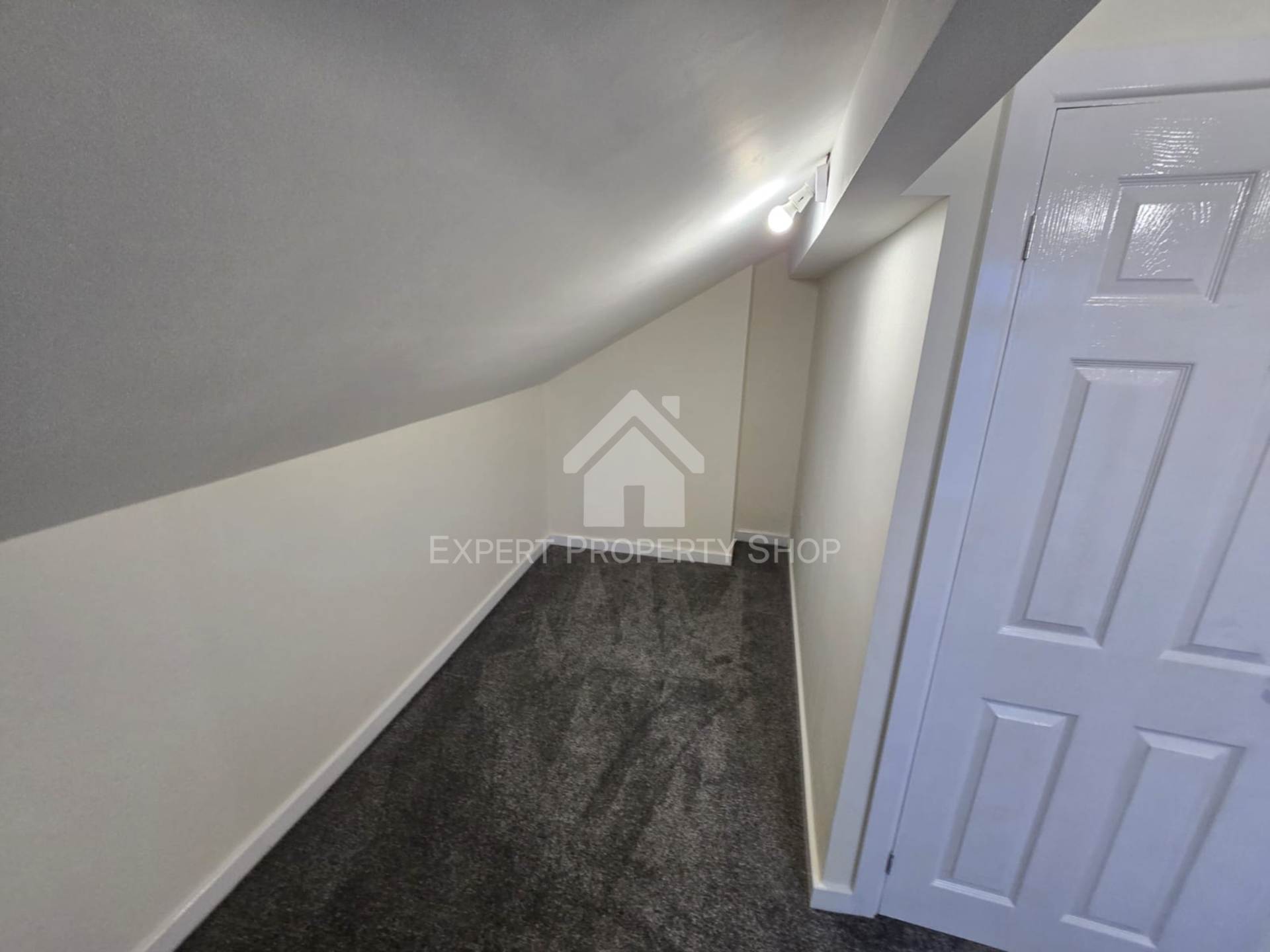 Gillroyd Parade, Morley, Image 16