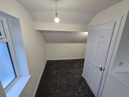 Gillroyd Parade, Morley, Image 17