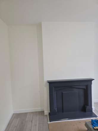 Gillroyd Parade, Morley, Image 3