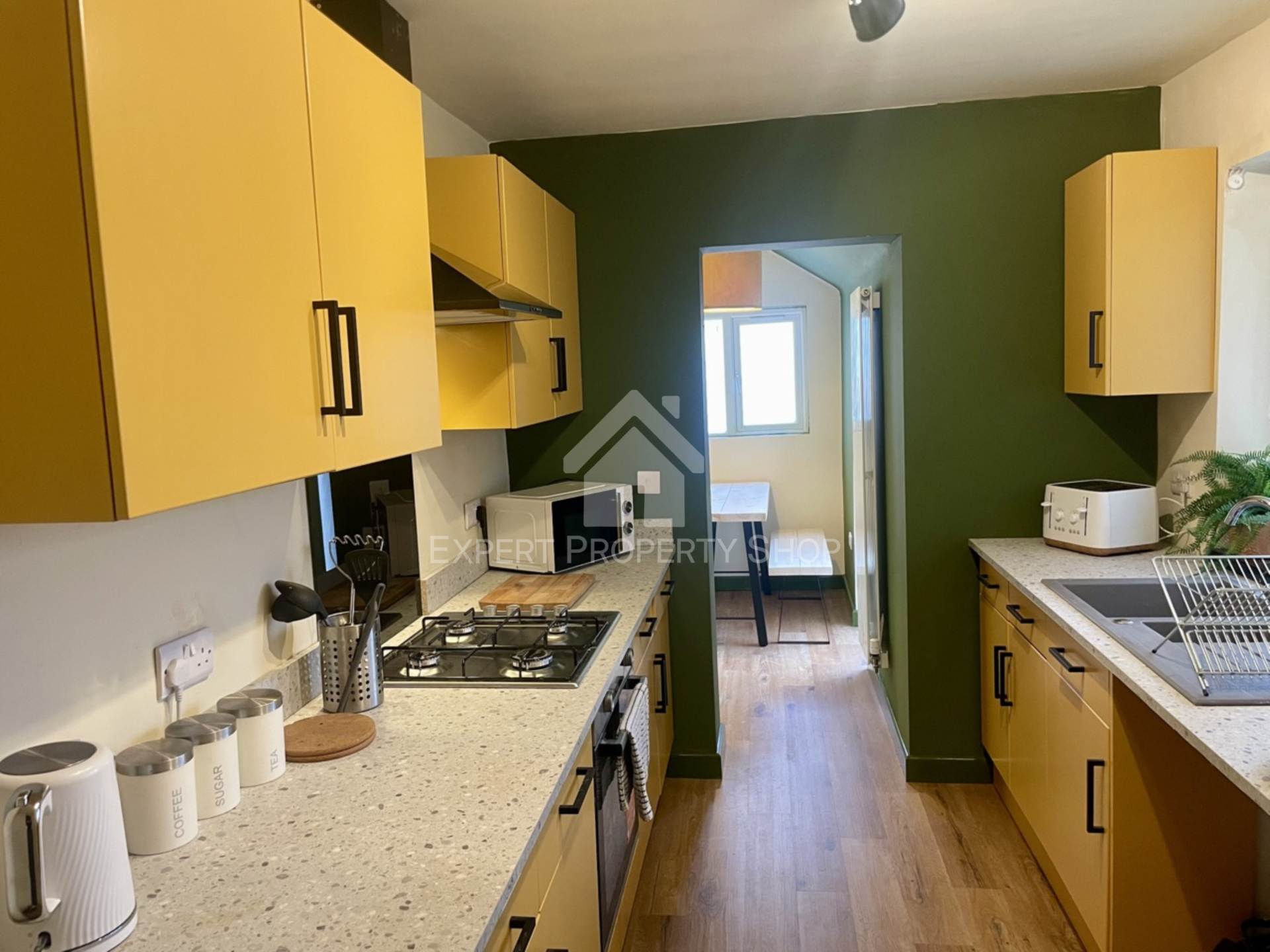 **AVAILABLE NOW**   En-suite Room , Commercial Avenue, Beeston, Image 6