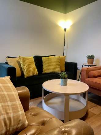 **AVAILABLE NOW**   En-suite Room , Commercial Avenue, Beeston, Image 8